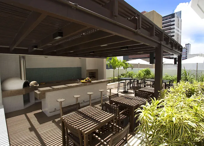 Hotel com piscina: Astron Suítes Mondial Salvador by Nobile